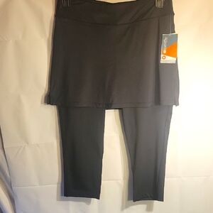 NWT Mountain Warehouse Capri Legging/ Skirt Combo